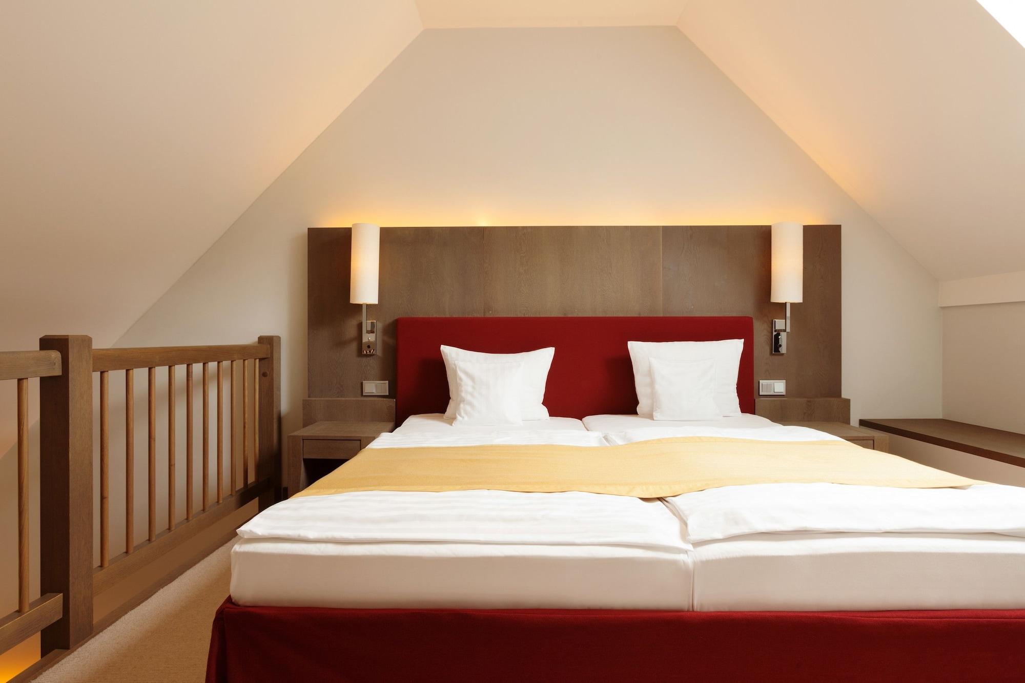 Schlosshotel Kitzbuehel A-Rosa Collection Exterior foto A typical hotel room