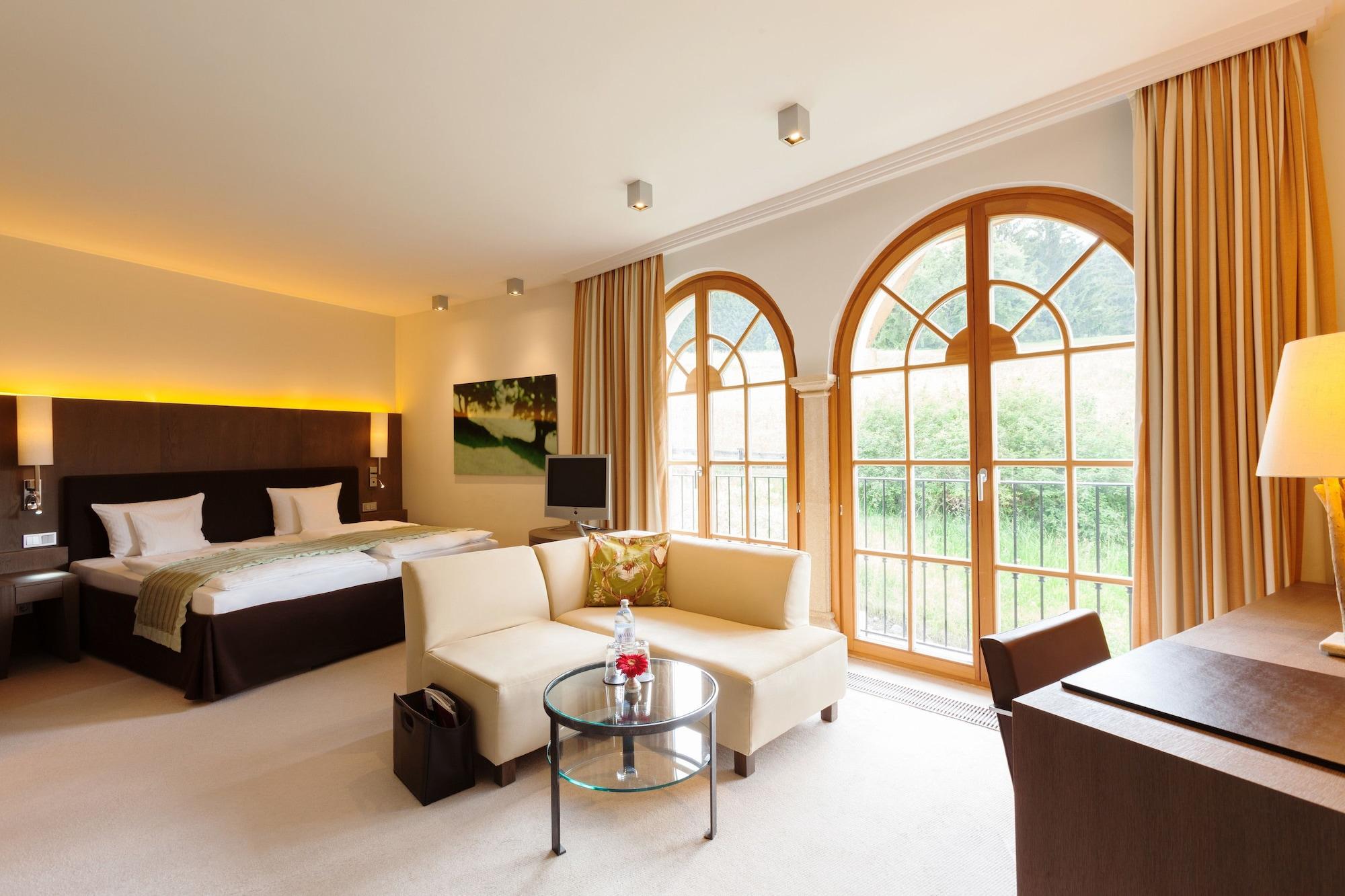Schlosshotel Kitzbuehel A-Rosa Collection Exterior foto A room at the Hotel Axelmannstein