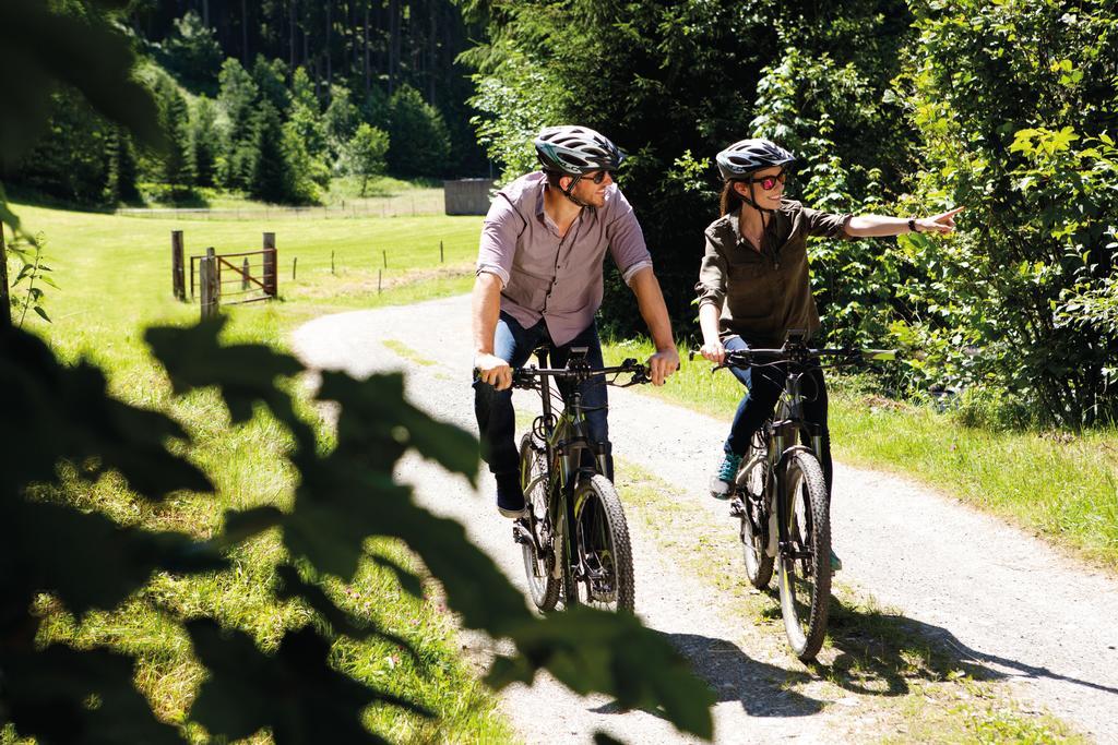 Schlosshotel Kitzbuehel A-Rosa Collection Exterior foto Biking in the Black Forest