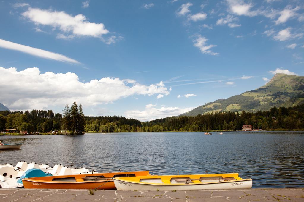 Schlosshotel Kitzbuehel A-Rosa Collection Exterior foto The lake of Saint-Point
