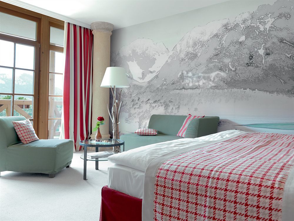 Schlosshotel Kitzbuehel A-Rosa Collection Exterior foto A room at the Hotel Schatzalp