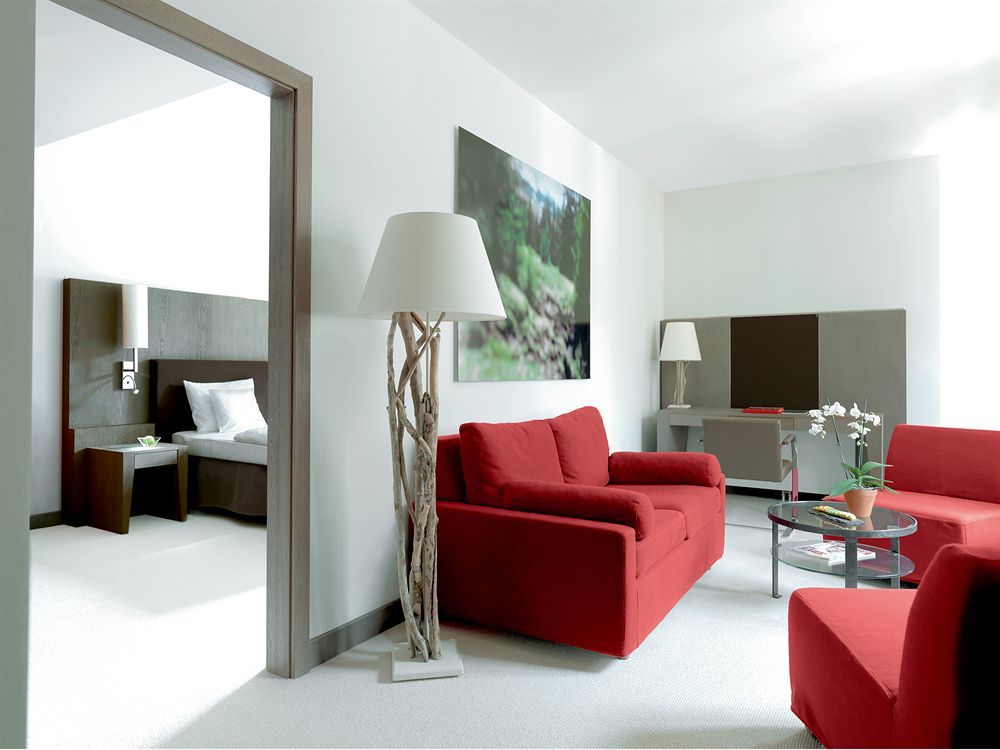 Schlosshotel Kitzbuehel A-Rosa Collection Exterior foto A suite at the Hotel de las Rosas
