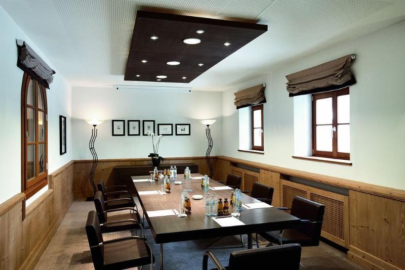 Schlosshotel Kitzbuehel A-Rosa Collection Exterior foto Meeting room