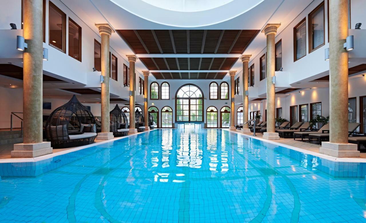 Schlosshotel Kitzbuehel A-Rosa Collection Exterior foto The Spa at The Westin