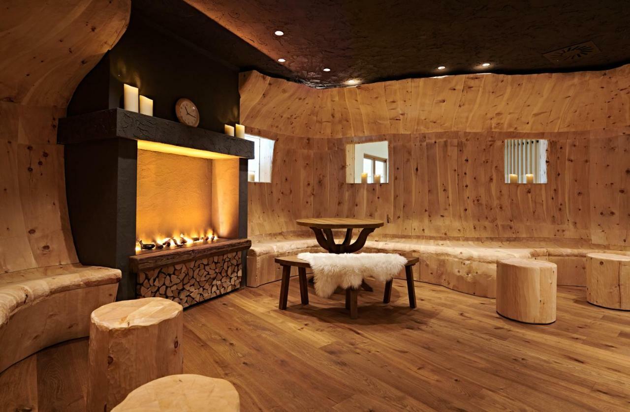Schlosshotel Kitzbuehel A-Rosa Collection Exterior foto Interior of the lodge